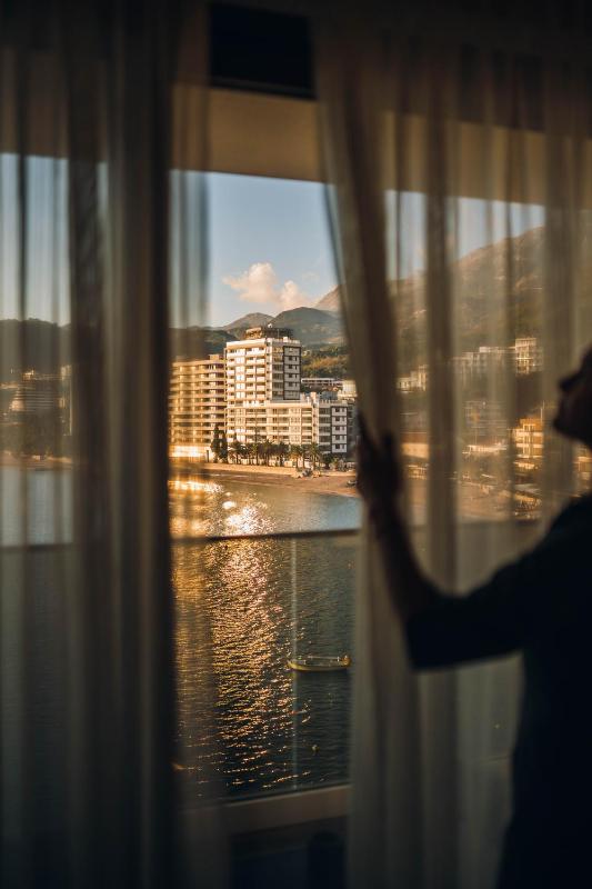 Premium Sea View Room image 4