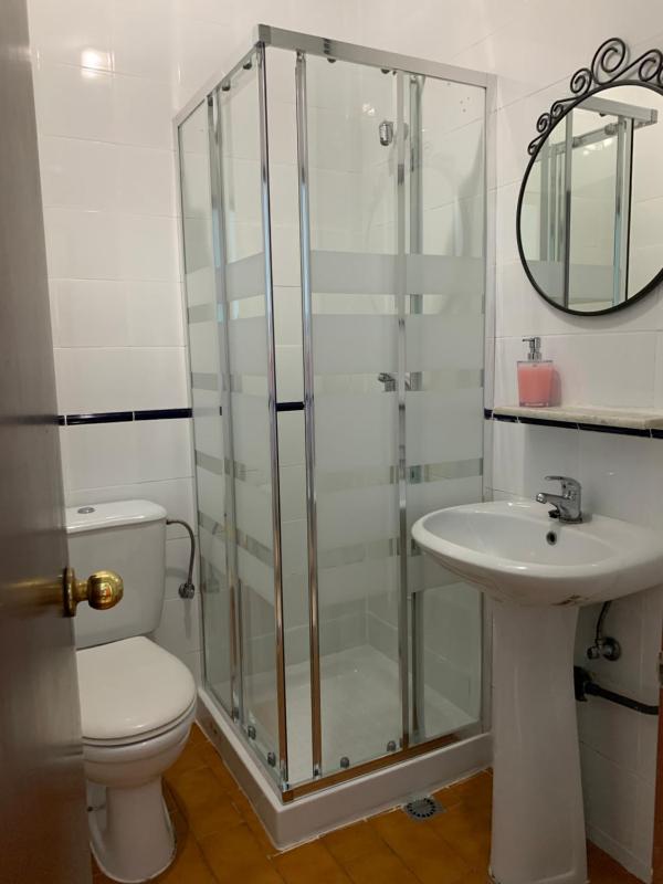 Double Room with Private Bathroom image 2