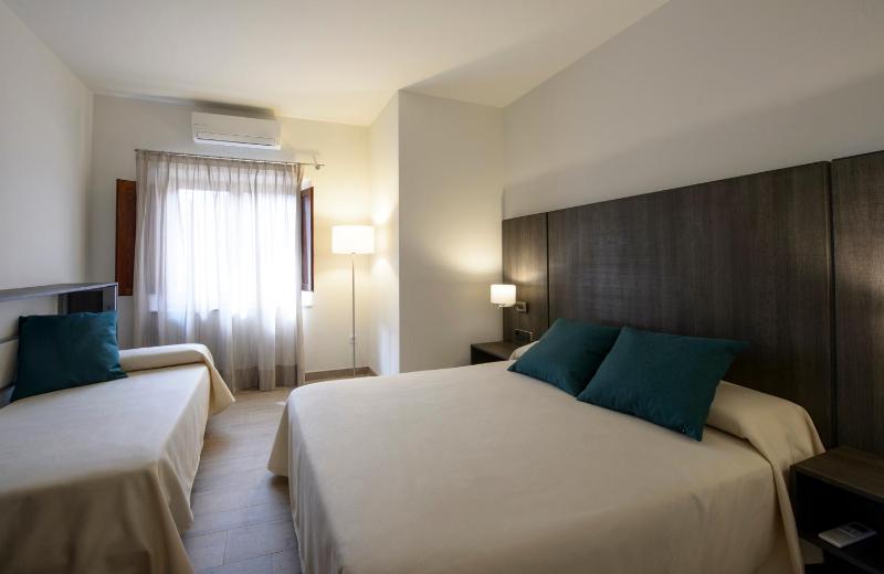 One-Bedroom Apartment with Terrace - In The Masia image 3