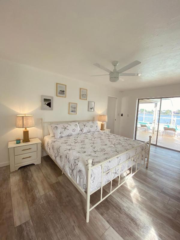 Ruby's Lake Retreat - Heated Pool Tiki Hut & Lake Views - image 20