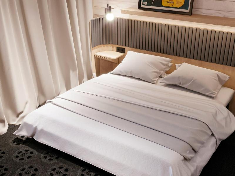 Classic Double Room image 2