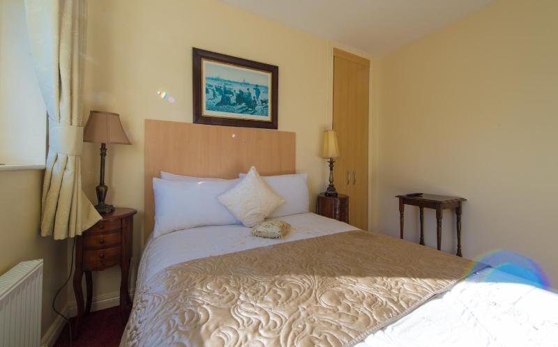 Standard Double Room image 4