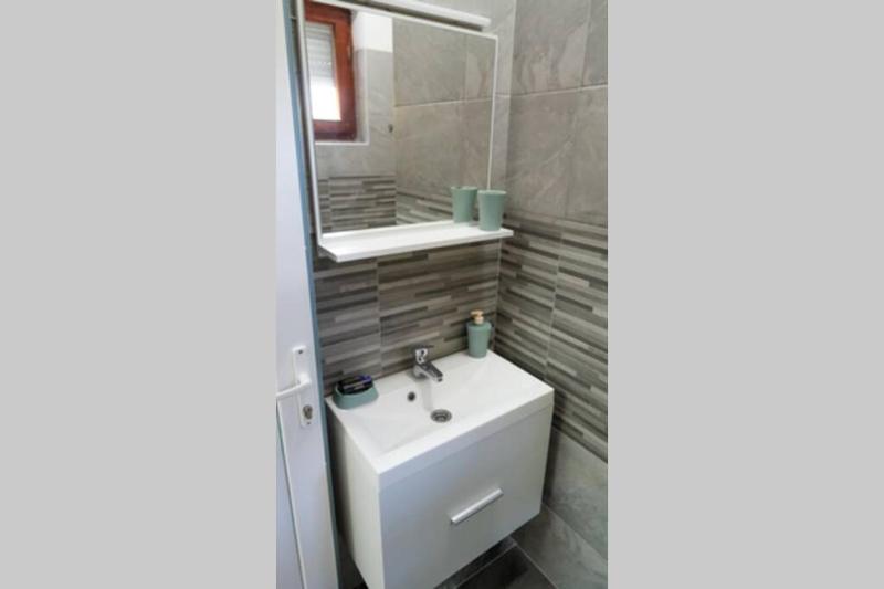 apartment HOME - image 10