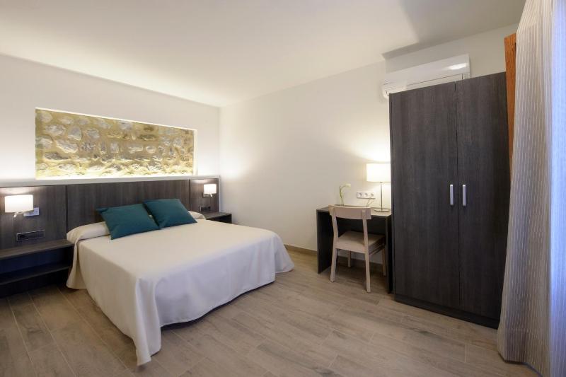 Double Room - Disability Access - In The Masia image 1