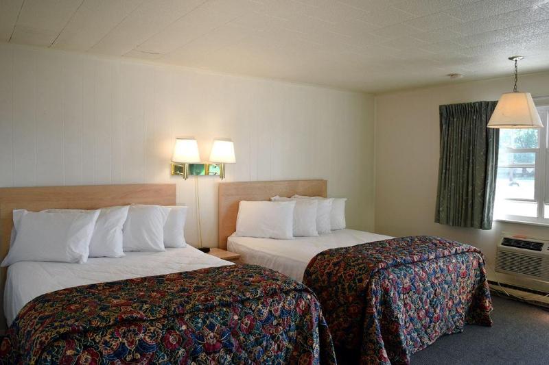 Standard Double Room image 2