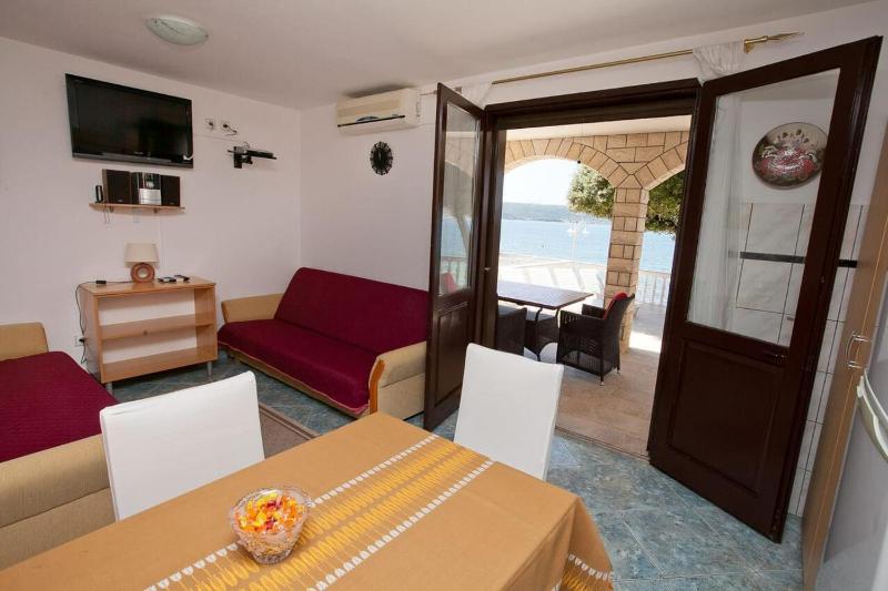 Two-Bedroom Apartment with Terrace and Sea View image 3