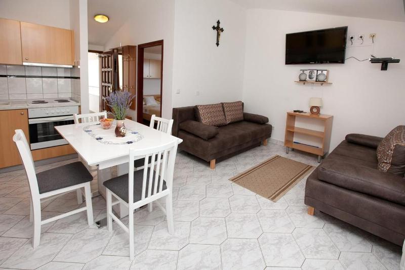 Two-Bedroom Apartment with Terrace and Sea View image 2