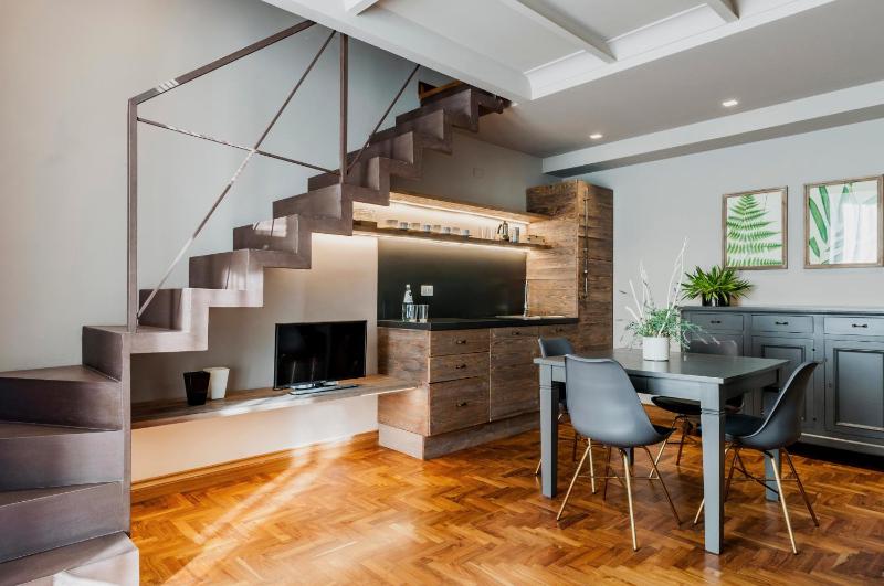 Superior Apartment image 3