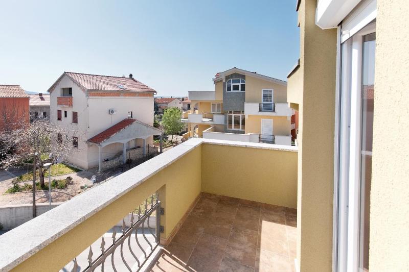 Double Room with Balcony and Sea View image 4