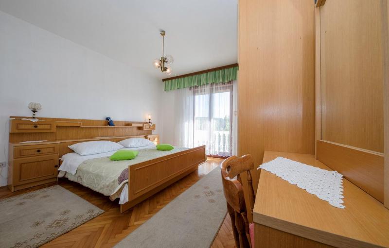 Apartment image 4