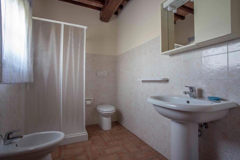 One-Bedroom Apartment image 2