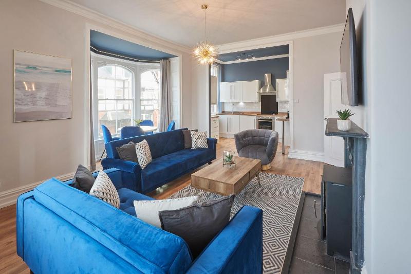 One-Bedroom Apartment image 3