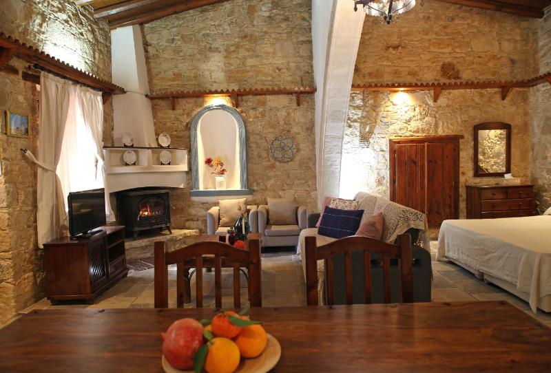 Double Studio with Fireplace (2 Adults + 1 Child) image 2