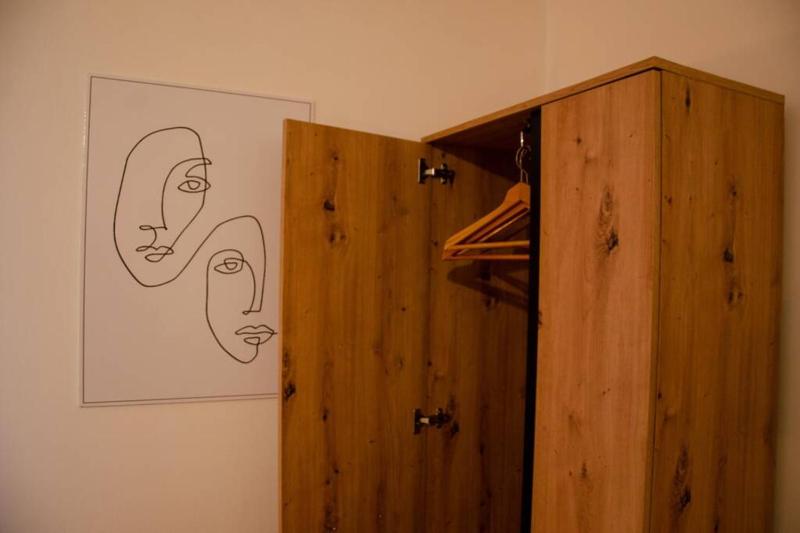 Studio 41 - image 6