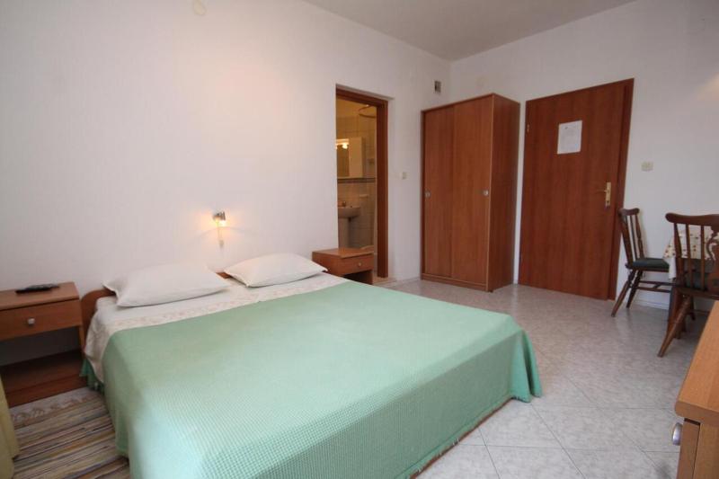 Studio with Balcony and Sea View image 3