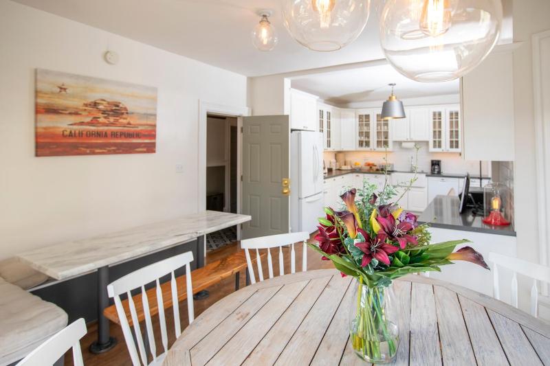 Hayes Valley Inn - image 1