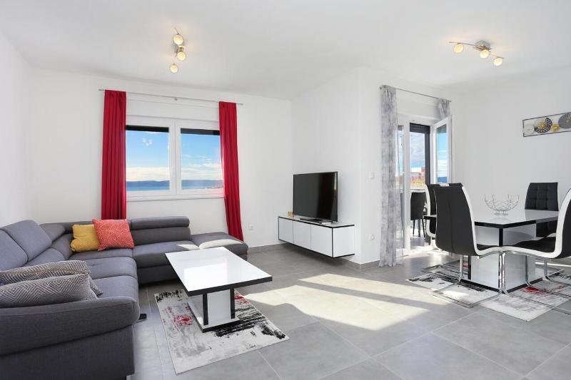 Two-Bedroom Apartment with Terrace and Sea View image 1