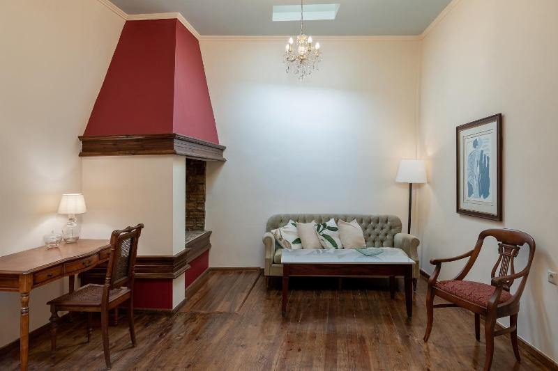 Old Town Suites - image 16