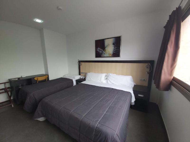 Comfort Triple Room image 3