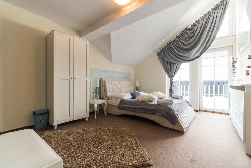 Deluxe Apartment image 1