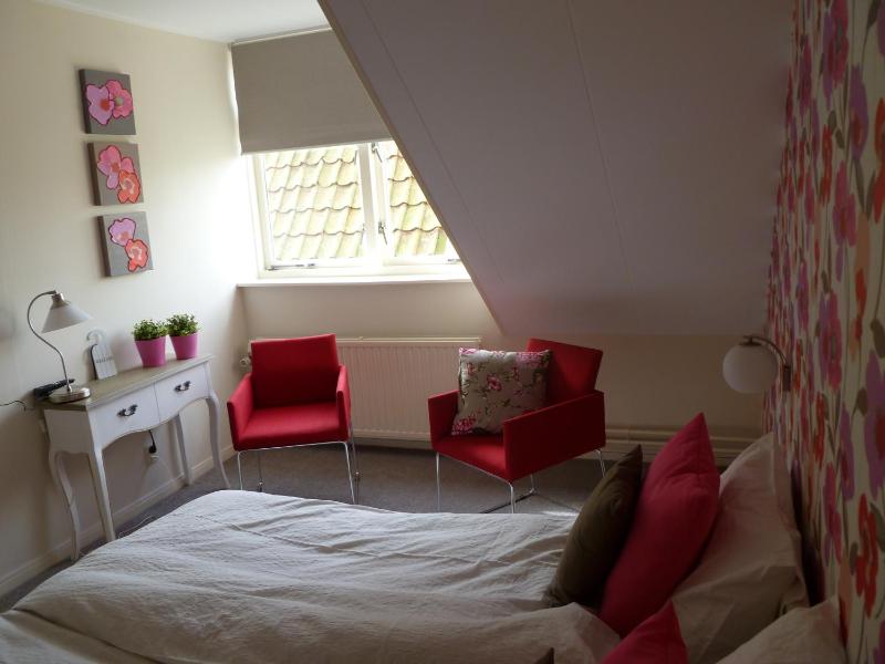 Queen Room image 1