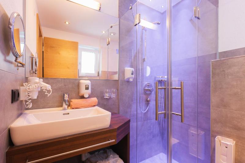 Single Room image 2