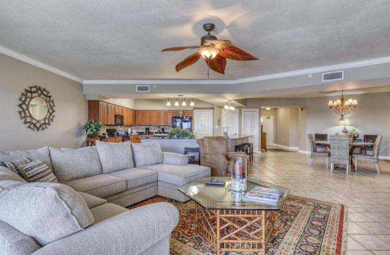 Four-Bedroom Holiday Home image 1