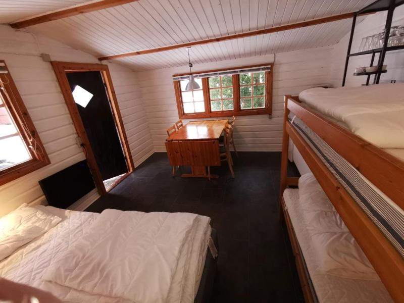 One-Bedroom Cottage image 2