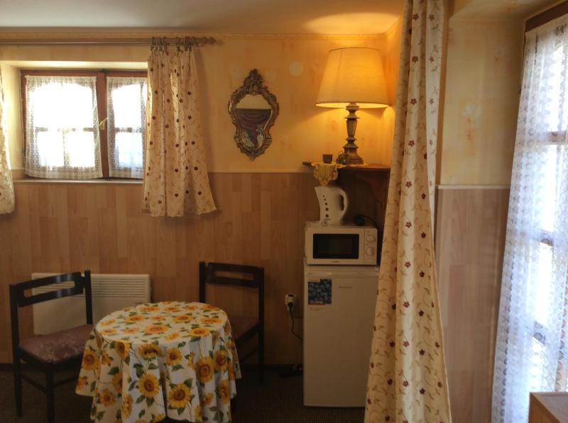 Double Room with Patio image 2