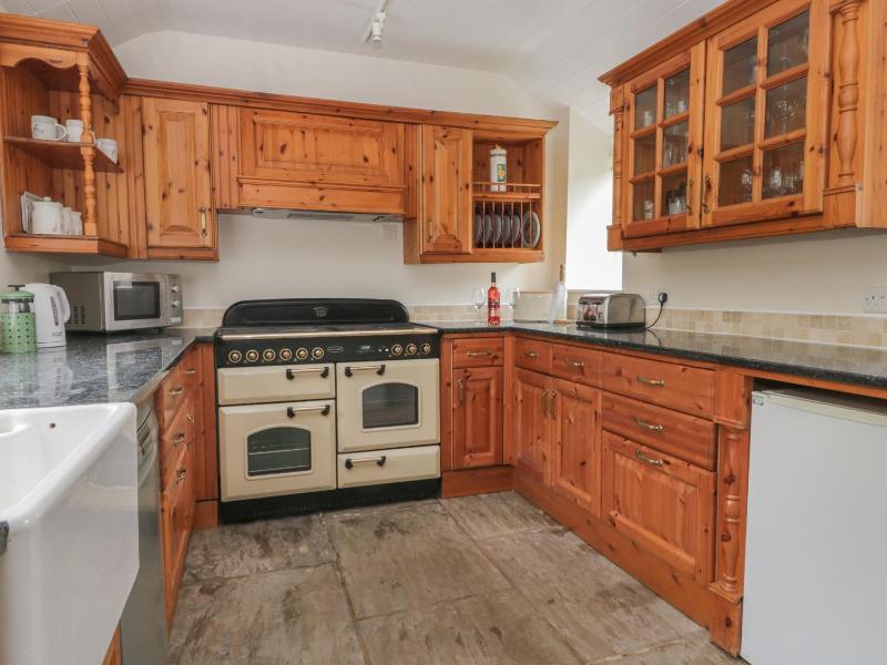Wyke Lodge Cottage - image 11