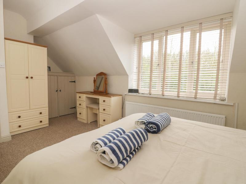 Wyke Lodge Cottage - image 8