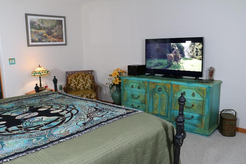 Deluxe King Room image 4