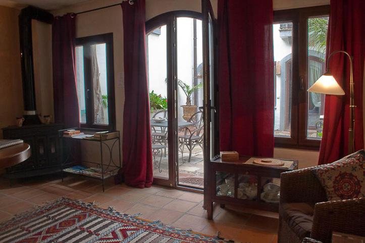 Darcilla Guest House - image 6