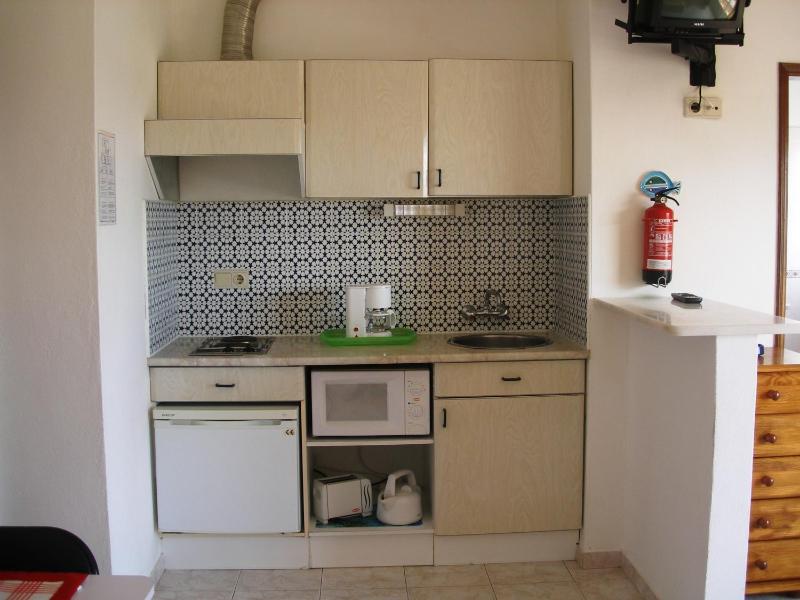 Studio (3 Adults) image 4