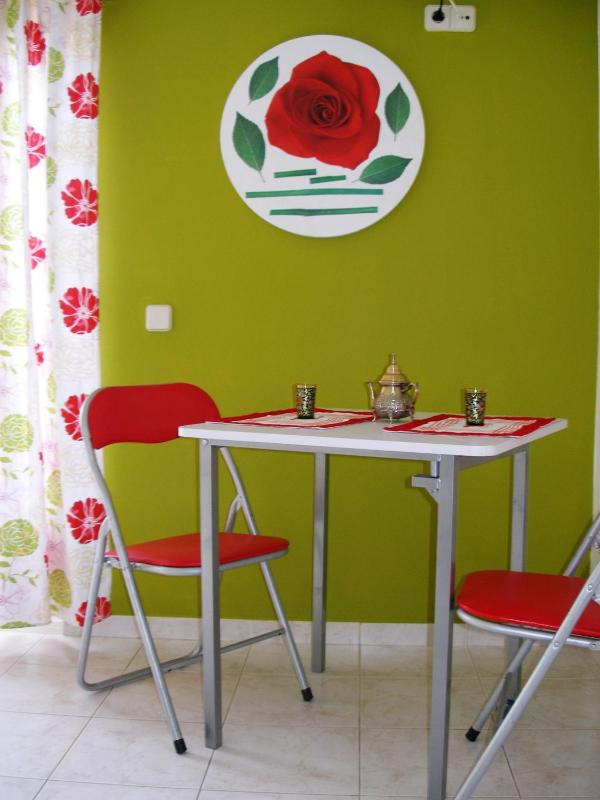 Studio (2 Adults) image 4