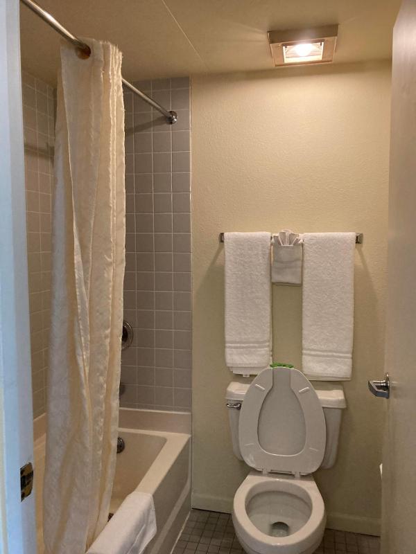 Double Room with Two Double Beds - Smoking image 2