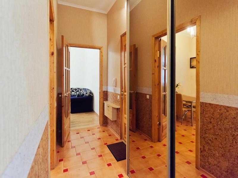 1 bedroom apartment Prorizna 18/1 image 2