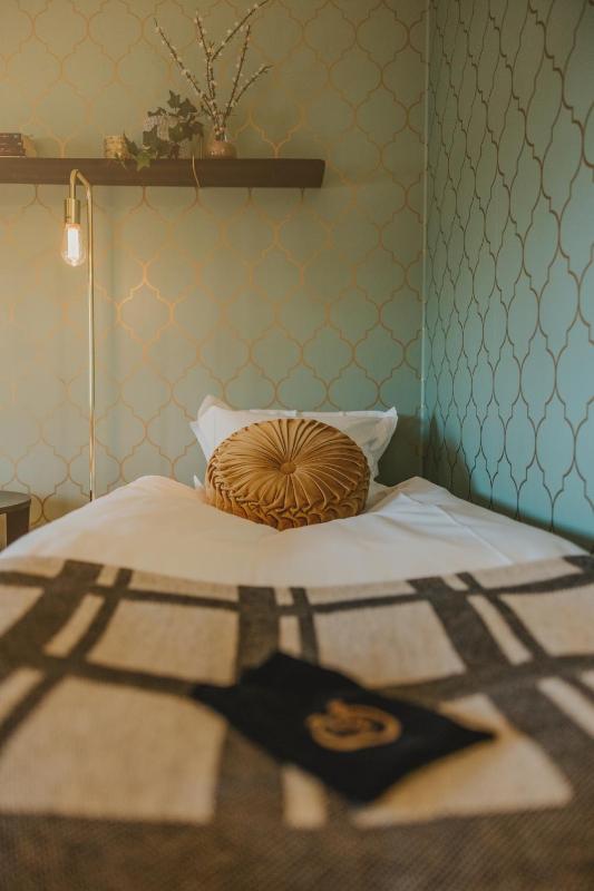Twin Room image 2