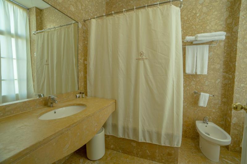 Double or Twin Room with Extra Bed image 4