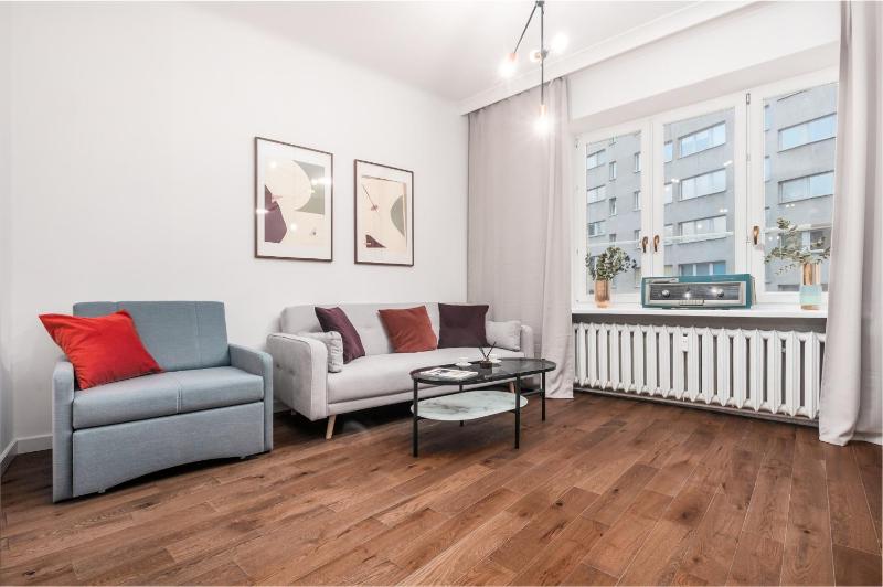 One-Bedroom Apartment image 4