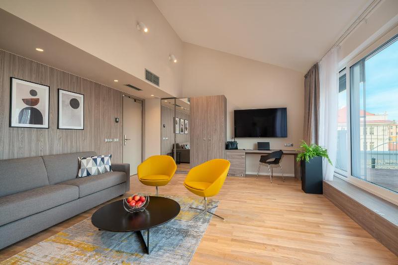 Deluxe Apartment image 3