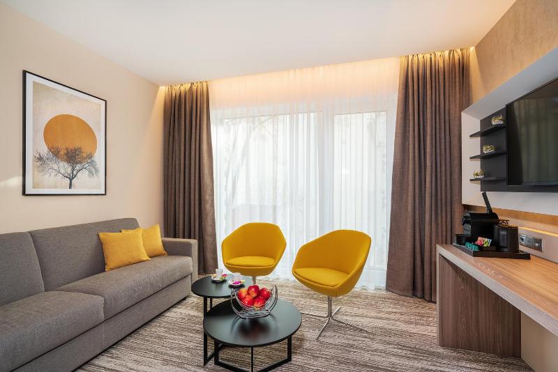 Superior Suite image 2