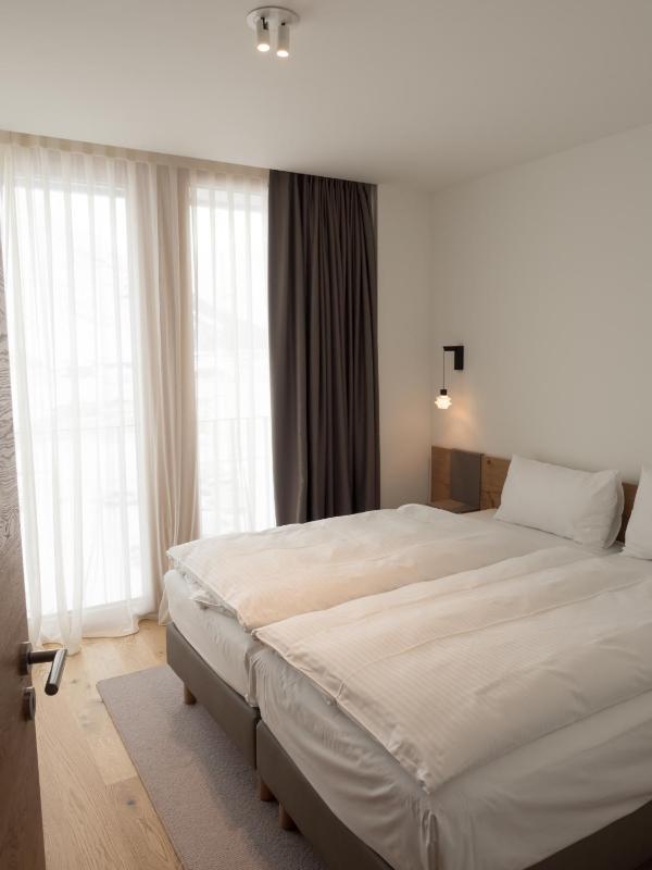 Two-Bedroom Residence with Mountain View image 4