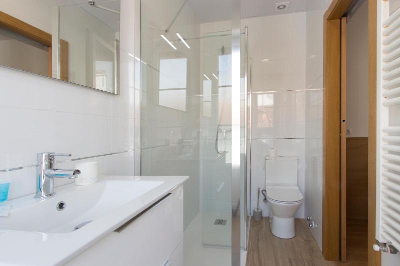 Double or Twin Room image 3