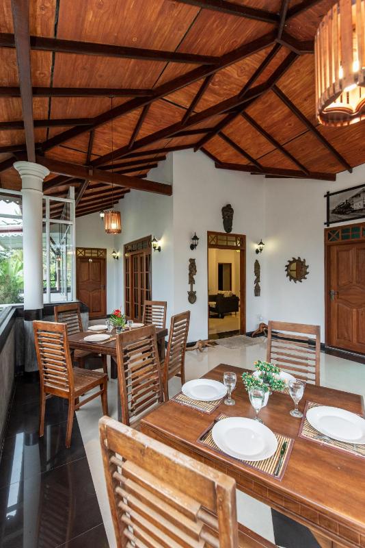 Avon Villa - image 29