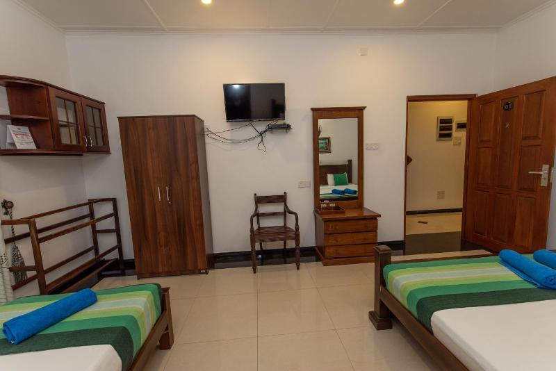 Avon Villa - image 22