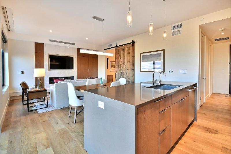 Modern 1BR Residence in Canyons VillageSki In Out - image 7