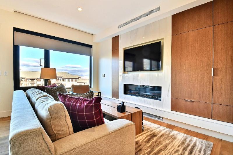 Modern 1BR Residence in Canyons VillageSki In Out - image 25