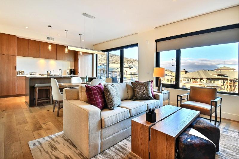 Modern 1BR Residence in Canyons VillageSki In Out - image 11
