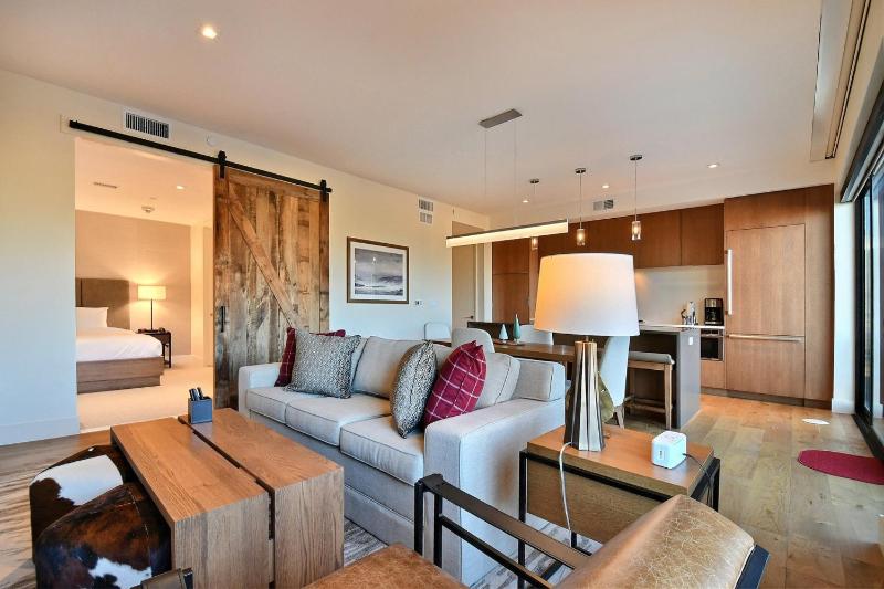 Modern 1BR Residence in Canyons VillageSki In Out - image 1